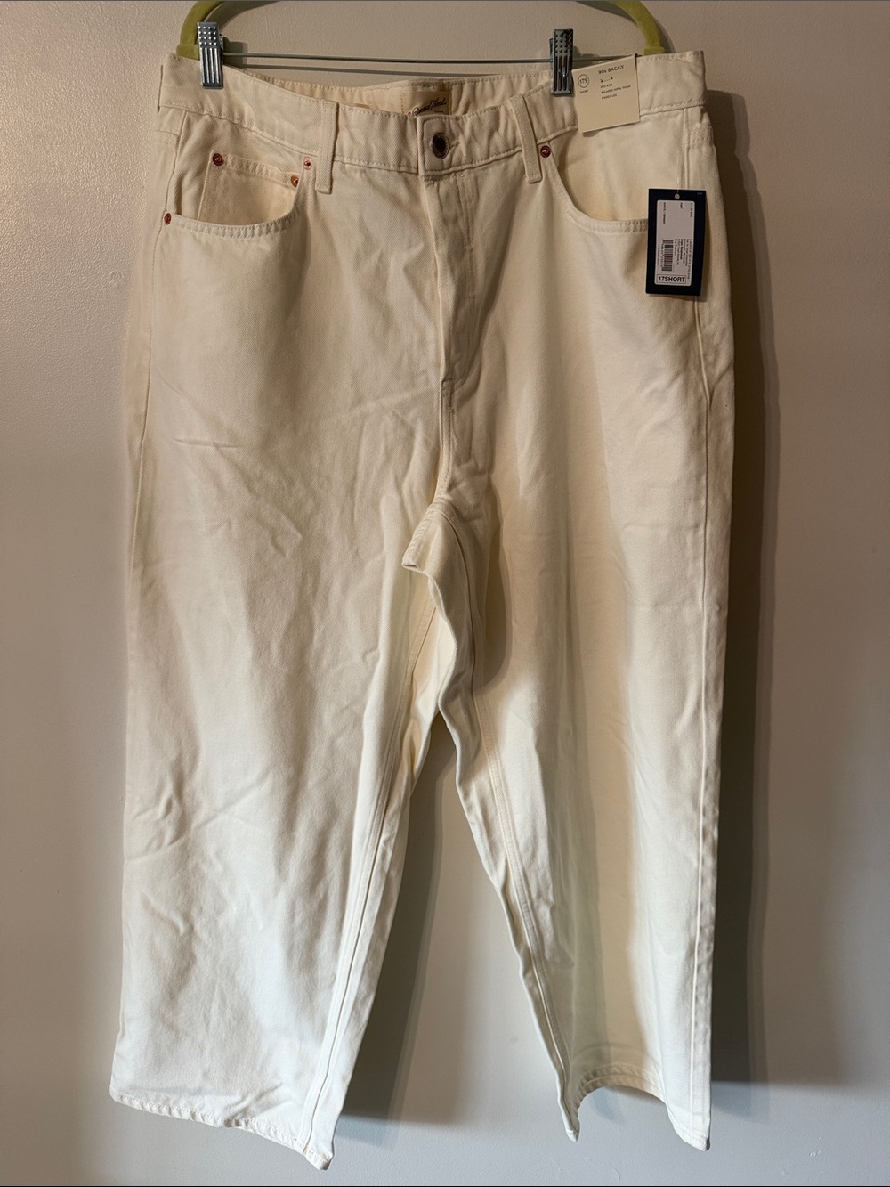 Target White/Off-White Jeans 17Short mid rise 90’s baggy